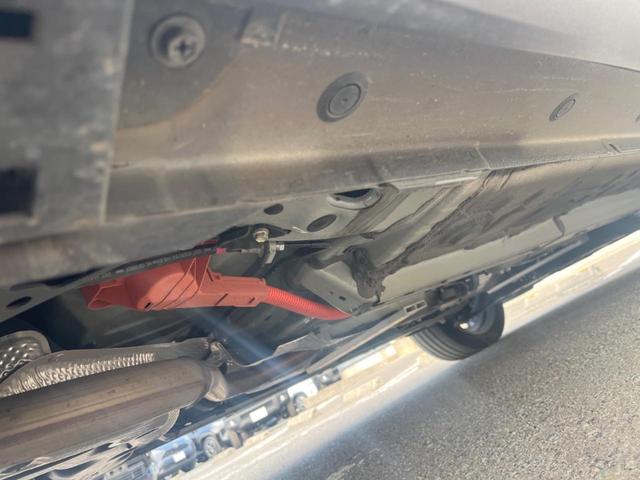 カローラクロス ハイブリッド　Ｚ　バックカメラ　衝突被害軽減システム　レーダークルーズ　禁煙車　電動リアゲート　ハーフレザーシート　パワーシート　コーナーセンサー　スマートキー　ＬＥＤヘッド　ルーフレール　ビルトインＥＴＣ（22枚目）