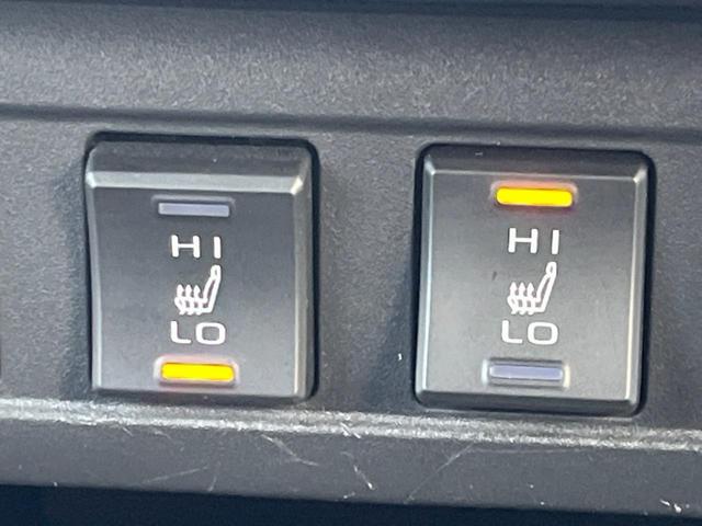 カローラクロス ハイブリッド　Ｚ　バックカメラ　衝突被害軽減システム　レーダークルーズ　禁煙車　電動リアゲート　ハーフレザーシート　パワーシート　コーナーセンサー　スマートキー　ＬＥＤヘッド　ルーフレール　ビルトインＥＴＣ（31枚目）