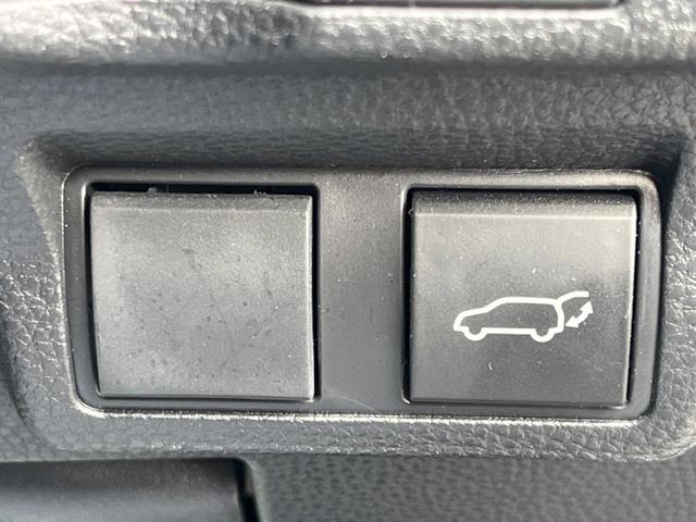 カローラクロス ハイブリッド　Ｚ　バックカメラ　衝突被害軽減システム　レーダークルーズ　禁煙車　電動リアゲート　ハーフレザーシート　パワーシート　コーナーセンサー　スマートキー　ＬＥＤヘッド　ルーフレール　ビルトインＥＴＣ（32枚目）