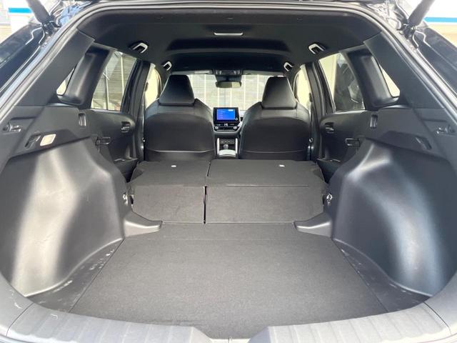 カローラクロス ハイブリッド　Ｚ　バックカメラ　衝突被害軽減システム　レーダークルーズ　禁煙車　電動リアゲート　ハーフレザーシート　パワーシート　コーナーセンサー　スマートキー　ＬＥＤヘッド　ルーフレール　ビルトインＥＴＣ（50枚目）