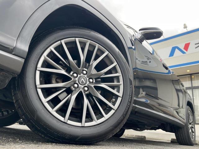 �y�����Q�O�C���`�A���~�z�C�[���z�O�ςɃ}�b�`���������A���~�z�C�[���𑕒����Ă���܂��B�e��ЊO�A���~�z�C�[����A�X�^�b�h���X�^�C�����戵�����Ă���܂��B���񂲑��k����������