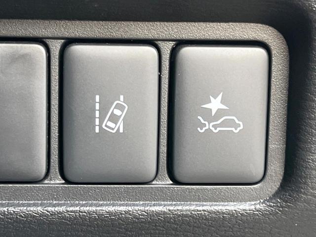 �y�O�H��-�`�����������z���s���ɑO���̎ԗ�����F�����A�Փ˂������Ȏ��͌x��ƃu���[�L�ŏՓˉ���Ɣ�Q�y�����A�V�X�g�B�����S�Ƀh���C�u�����y���݂��������܂��B