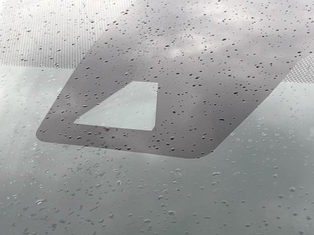 �y�v���N���b�V���Z�[�t�e�B�z�O���̎ԗ��������m���A�Փ˂������Ȏ��͌x��Œ��ӂ𑣂��A�u���[�L�𓥂ޗ͂��T�|�[�g�B�u���[�L�𓥂߂Ȃ������ꍇ�͏Փ˔�Q�y���u���[�L���쓮�A�Փˉ�����T�|�[�g���܂��B