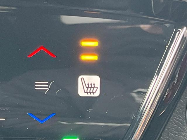 ヴェゼル ハイブリッドＲＳ・ホンダセンシング　ホンダセンシング　アダプティブクルコン　禁煙車　ハーフレザーシート　シートヒーター　スマートキー　ＬＥＤヘッド　ＥＴＣ　純正１８インチアルミ　車線逸脱警報　オートブレーキホールド　オートライト（7枚目）