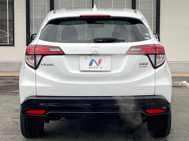 ヴェゼル ハイブリッドＲＳ・ホンダセンシング　ホンダセンシング　アダプティブクルコン　禁煙車　ハーフレザーシート　シートヒーター　スマートキー　ＬＥＤヘッド　ＥＴＣ　純正１８インチアルミ　車線逸脱警報　オートブレーキホールド　オートライト（16枚目）