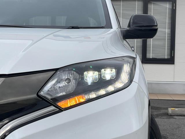 ヴェゼル ハイブリッドＲＳ・ホンダセンシング　ホンダセンシング　アダプティブクルコン　禁煙車　ハーフレザーシート　シートヒーター　スマートキー　ＬＥＤヘッド　ＥＴＣ　純正１８インチアルミ　車線逸脱警報　オートブレーキホールド　オートライト（25枚目）