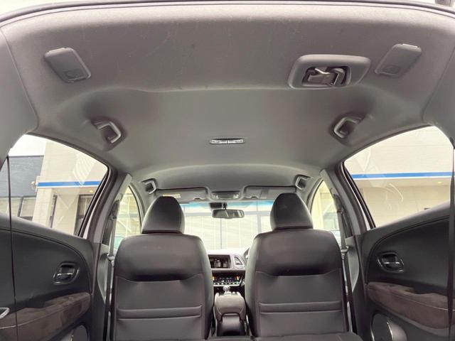 ヴェゼル ハイブリッドＲＳ・ホンダセンシング　ホンダセンシング　アダプティブクルコン　禁煙車　ハーフレザーシート　シートヒーター　スマートキー　ＬＥＤヘッド　ＥＴＣ　純正１８インチアルミ　車線逸脱警報　オートブレーキホールド　オートライト（41枚目）