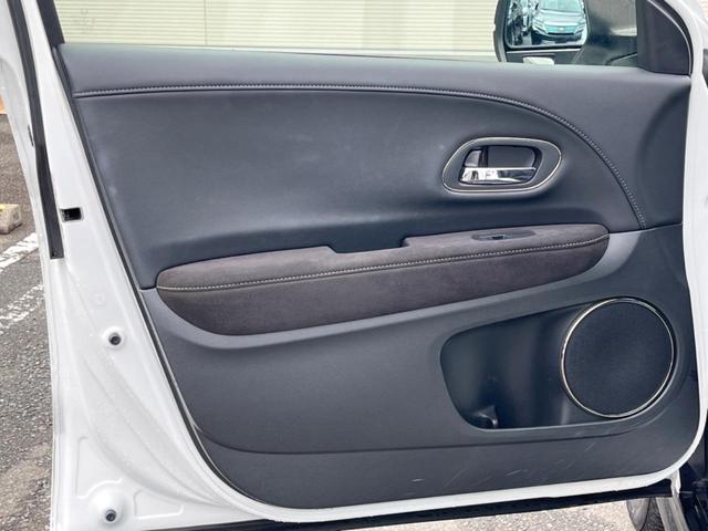 ヴェゼル ハイブリッドＲＳ・ホンダセンシング　ホンダセンシング　アダプティブクルコン　禁煙車　ハーフレザーシート　シートヒーター　スマートキー　ＬＥＤヘッド　ＥＴＣ　純正１８インチアルミ　車線逸脱警報　オートブレーキホールド　オートライト（46枚目）