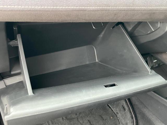 ヴェゼル ハイブリッドＲＳ・ホンダセンシング　ホンダセンシング　アダプティブクルコン　禁煙車　ハーフレザーシート　シートヒーター　スマートキー　ＬＥＤヘッド　ＥＴＣ　純正１８インチアルミ　車線逸脱警報　オートブレーキホールド　オートライト（48枚目）