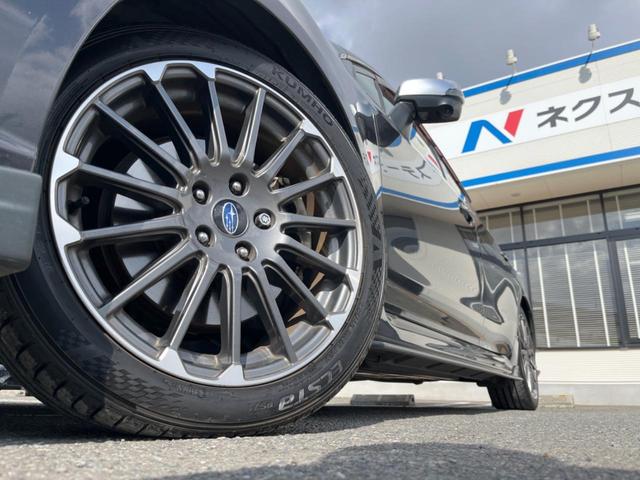 �y�����P�W�C���`�A���~�z�C�[���z�O�ςɃ}�b�`���������A���~�z�C�[���𑕒����Ă���܂��B�e��ЊO�A���~�z�C�[����A�X�^�b�h���X�^�C�����戵�����Ă���܂��B���񂲑��k����������