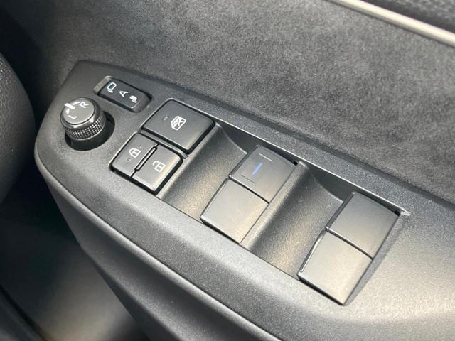 ヤリスクロス ハイブリッドＺ　全周囲カメラ　ハンズフリーパワーバックドア　ブラインドスポットモニター　ナビ機能付８型ディスプレイオーディオ　セーフティセンス　ＡＣ１００Ｖ電源　レーダークルーズ　禁煙車　パワーシート　シートヒーター（66枚目）