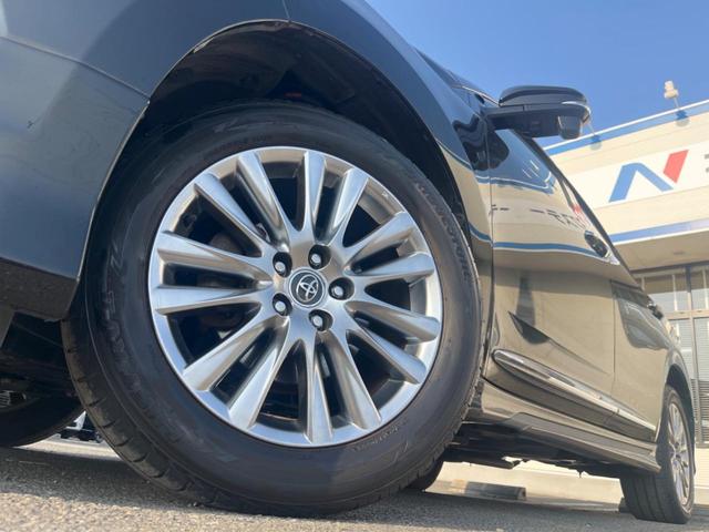 �y�����P�W�C���`�A���~�z�C�[���z�O�ςɃ}�b�`���������A���~�z�C�[���𑕒����Ă���܂��B�e��ЊO�A���~�z�C�[����A�X�^�b�h���X�^�C�����戵�����Ă���܂��B���񂲑��k����������