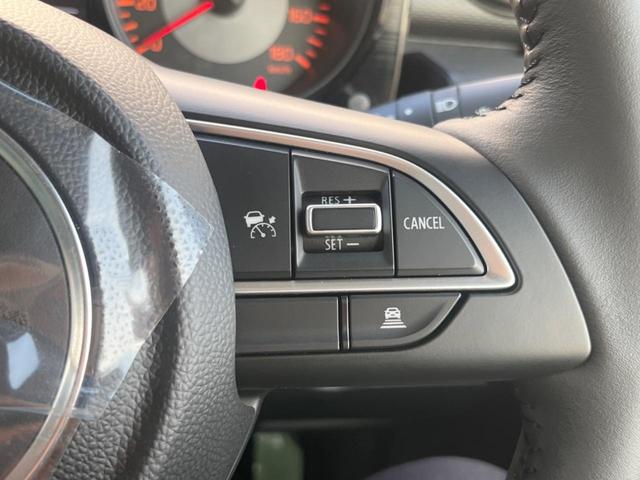 ジムニーノマド ＦＣ　４ＷＤ　衝突被害軽減システム　登録済未使用車　スマートキー　ＬＥＤヘッド　純正１５インチアルミ　オートハイビーム　車線逸脱警報　オートライト　オートエアコン（4枚目）