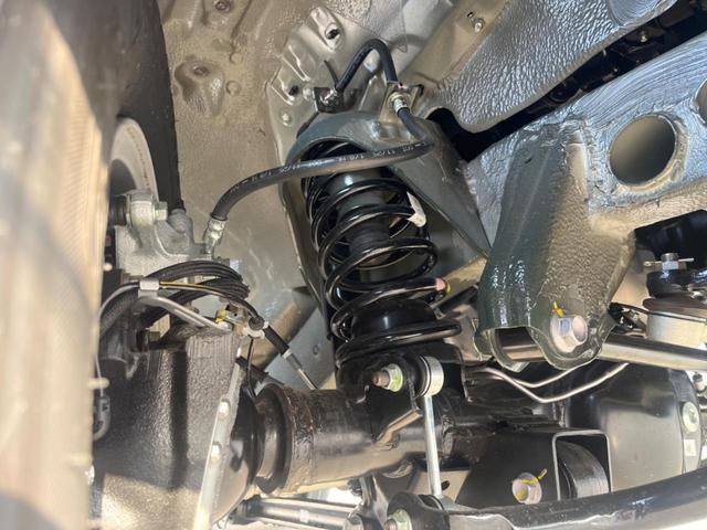 ジムニーノマド ＦＣ　４ＷＤ　衝突被害軽減システム　登録済未使用車　スマートキー　ＬＥＤヘッド　純正１５インチアルミ　オートハイビーム　車線逸脱警報　オートライト　オートエアコン（19枚目）