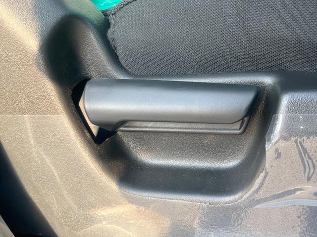 ジムニーノマド ＦＣ　４ＷＤ　衝突被害軽減システム　登録済未使用車　スマートキー　ＬＥＤヘッド　純正１５インチアルミ　オートハイビーム　車線逸脱警報　オートライト　オートエアコン（31枚目）