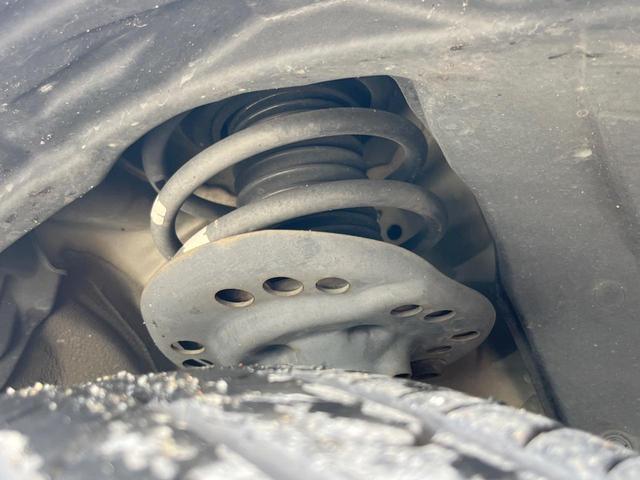 ＸＶ ２．０ｉ－Ｓ　アイサイト　４ＷＤ　純正ＳＤナビ　バックカメラ　ブラインドスポットモニター　ハイビームアシスト　アイサイトｖｅｒ３　レーダークルーズ　禁煙車　パワーシート　ドラレコ　ＬＥＤヘッド　ＥＴＣ　車線逸脱警報（24枚目）