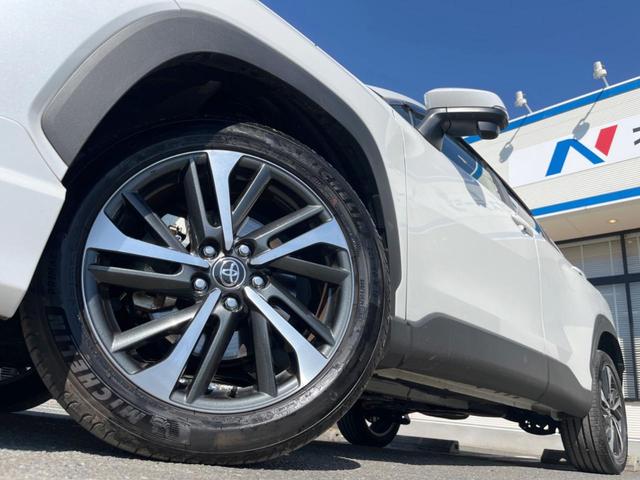 �y�����P�W�C���`�A���~�z�C�[���z�O�ςɃ}�b�`���������A���~�z�C�[���𑕒����Ă���܂��B�e��ЊO�A���~�z�C�[����A�X�^�b�h���X�^�C�����戵�����Ă���܂��B���񂲑��k����������