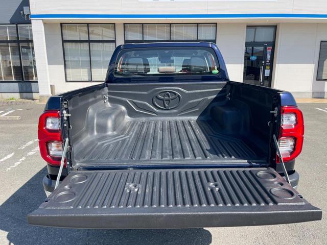 ハイラックス Ｚ　後期　ＳＤナビ　バックカメラ　プリクラッシュセーフティシステム　レーダークルーズ　禁煙車　コーナーセンサー　ドラレコ　スマートキー　ＬＥＤヘッド　ＥＴＣ　車線逸脱気泡　純正１７インチアルミ（11枚目）