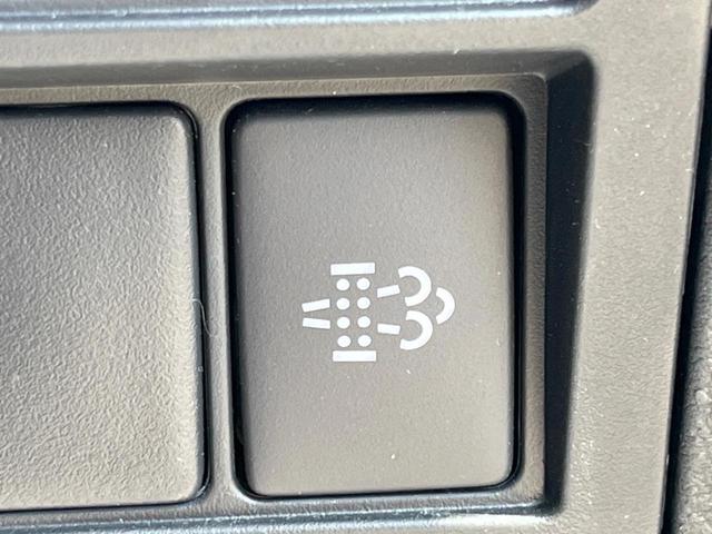 ハイラックス Ｚ　後期　ＳＤナビ　バックカメラ　プリクラッシュセーフティシステム　レーダークルーズ　禁煙車　コーナーセンサー　ドラレコ　スマートキー　ＬＥＤヘッド　ＥＴＣ　車線逸脱気泡　純正１７インチアルミ（56枚目）