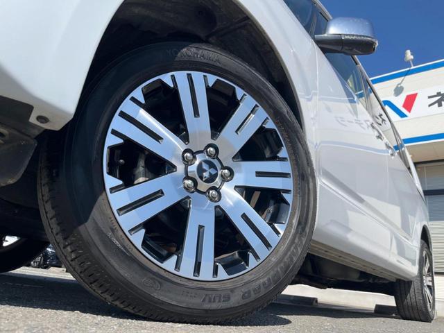 �y�����P�W�C���`�A���~�z�C�[���z�O�ςɃ}�b�`���������A���~�z�C�[���𑕒����Ă���܂��B�e��ЊO�A���~�z�C�[����A�X�^�b�h���X�^�C�����戵�����Ă���܂��B���񂲑��k����������