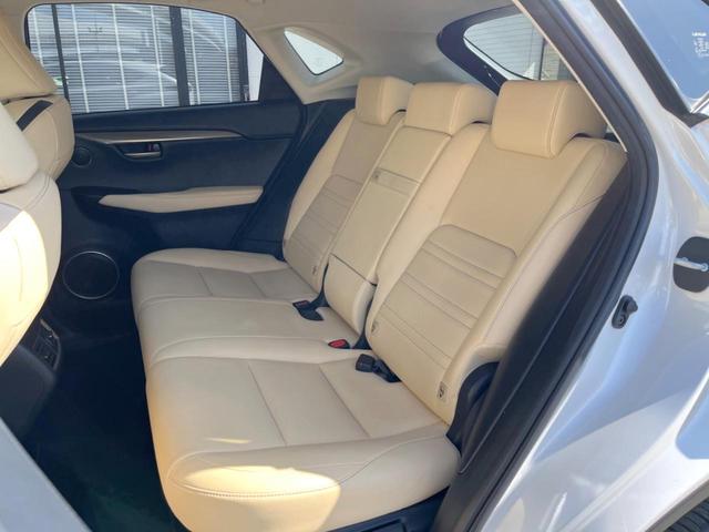 ＮＸ ＮＸ３００ｈ　Ｉパッケージ　純正ＳＤナビ　バック／サイドカメラ　プリクラッシュセーフティ　レーダークルーズ　１８インチＡＷ　禁煙車　合皮シート　シートメモリー　シートヒーター　ドラレコ　スマートキー　角型三眼ＬＥＤヘッド　ＥＴＣ（40枚目）