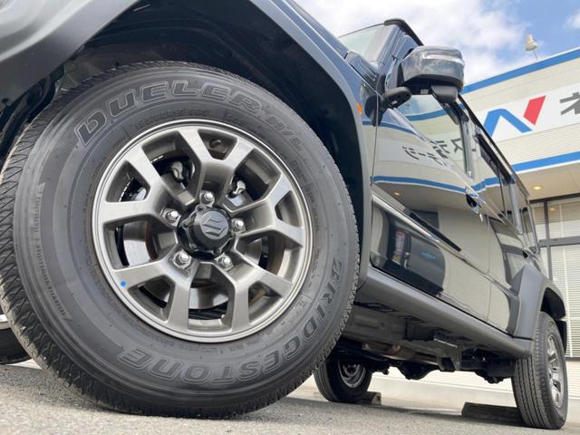 �y�����P�T�C���`�A���~�z�C�[���z�O�ςɃ}�b�`���������A���~�z�C�[���𑕒����Ă���܂��B�e��ЊO�A���~�z�C�[����A�X�^�b�h���X�^�C�����戵�����Ă���܂��B���񂲑��k����������