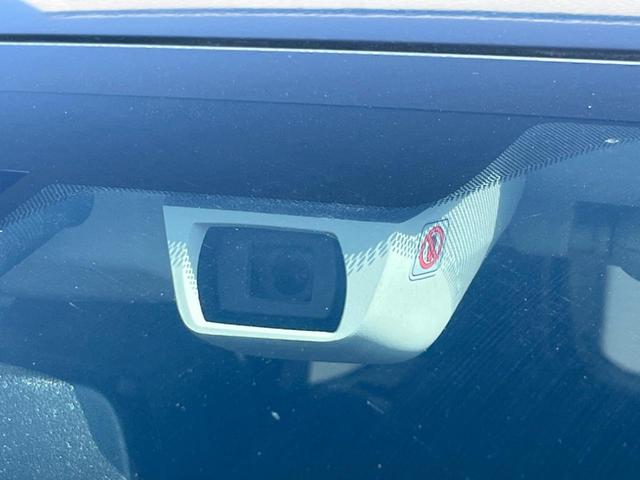 �y�A�C�T�C�g�u�����R�z�O���̎ԗ��������m���A�Փ˂������Ȏ��͌x��Œ��ӂ𑣂��A�u���[�L�𓥂ޗ͂��T�|�[�g�B�u���[�L�𓥂߂Ȃ������ꍇ�͏Փ˔�Q�y���u���[�L���쓮�A�Փˉ�����T�|�[�g���܂��B