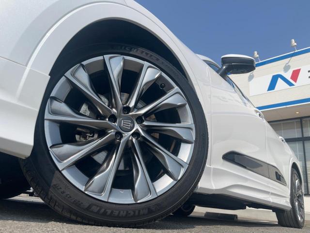 クラウンクロスオーバー Ｇアドバンスド・レザーパッケージ　４ＷＤ　モデリスタエアロ　全周囲カメラ　デジタルインナーミラー　衝突被害軽減装置　レーダークルーズ　禁煙車　電動リアゲート　本革シート　前席シートエアコ　４眼ＬＥＤヘッド　メモリー機能付きパワーシート（14枚目）