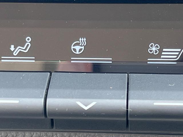 クラウンクロスオーバー Ｇアドバンスド・レザーパッケージ　４ＷＤ　モデリスタエアロ　全周囲カメラ　デジタルインナーミラー　衝突被害軽減装置　レーダークルーズ　禁煙車　電動リアゲート　本革シート　前席シートエアコ　４眼ＬＥＤヘッド　メモリー機能付きパワーシート（38枚目）