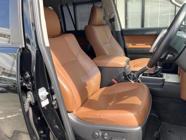 ランドクルーザープラド ＴＸ　Ｌパッケージ　７０ｔｈアニバーサリーリミテッド　ディーゼル　ＢＩＧ－Ｘ９インチナビ　バックカメラ　セーフティセンス　レーダークルコン　禁煙車　茶革シート　シートベンチレーション　パワーシート　ドラレコ　クリアランスソナー　ＬＥＤヘッド　ＥＴＣ（9枚目）