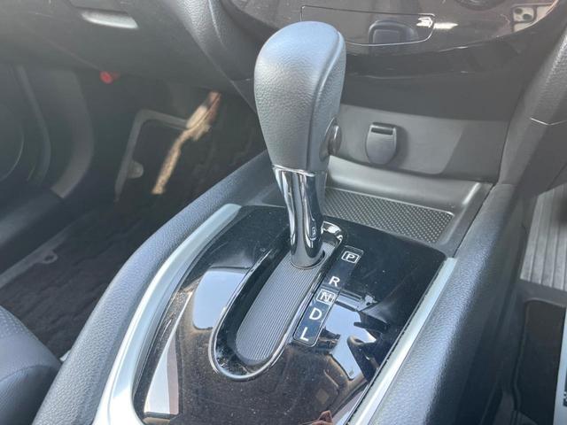 エクストレイル ２０Ｘ　純正ＳＤナビ　全周囲カメラ　衝突被害軽減システム　禁煙車　電動リアゲート　ドラレコ　スマートキー　ビルトインＥＴＣ　純正１８インチアルミ　オートハイビーム　オートライト　デュアルエアコン（24枚目）