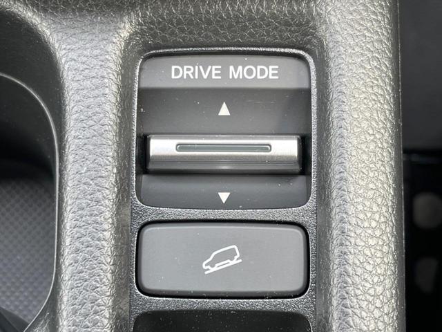 ヴェゼル ｅ：ＨＥＶ　Ｚ　純正ＳＤナビ　バックカメラ　衝突被害軽減システム　禁煙車　電動リアゲート　ドラレコ　コーナーセンサー　スマートキー　ＬＥＤヘッド　ビルトインＥＴＣ　純正１８インチアルミ　オートハイビーム（26枚目）