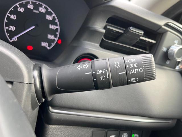 ヴェゼル ｅ：ＨＥＶ　Ｚ　純正ＳＤナビ　バックカメラ　衝突被害軽減システム　禁煙車　電動リアゲート　ドラレコ　コーナーセンサー　スマートキー　ＬＥＤヘッド　ビルトインＥＴＣ　純正１８インチアルミ　オートハイビーム（42枚目）