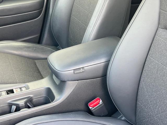 ヴェゼル ｅ：ＨＥＶ　Ｚ　純正ＳＤナビ　バックカメラ　衝突被害軽減システム　禁煙車　電動リアゲート　ドラレコ　コーナーセンサー　スマートキー　ＬＥＤヘッド　ビルトインＥＴＣ　純正１８インチアルミ　オートハイビーム（61枚目）