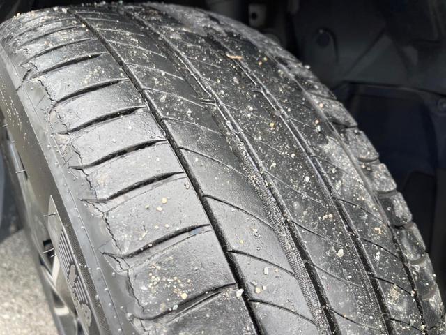 ヴェゼル ｅ：ＨＥＶ　Ｚ　純正ＳＤナビ　バックカメラ　衝突被害軽減システム　禁煙車　電動リアゲート　ドラレコ　コーナーセンサー　スマートキー　ＬＥＤヘッド　ビルトインＥＴＣ　純正１８インチアルミ　オートハイビーム（70枚目）