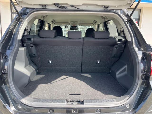 ライズ Ｚ　全周囲カメラ　衝突被害軽減システム　レーダークルーズ　禁煙車　コーナーセンサー　スマートキー　ＬＥＤヘッド　ビルトインＥＴＣ　純正１７インチアルミ　オートハイビーム　車線逸脱警報　オートライト（11枚目）