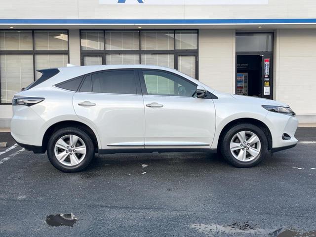 ハリアー エレガンス　バックカメラ　禁煙車　ハーフレザーシート　パワーシート　コーナーセンサー　スマートキー　ＬＥＤヘッド　ビルトインＥＴＣ　純正１７インチアルミ　オートライト　デュアルエアコン　Ｂｌｕｅｔｏｏｔｈ　ＣＤ（32枚目）