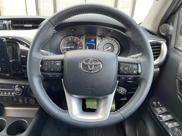 �y�����v�����X�e�A�����O�z�㎿�Ȋv���g�p���邱�ƂŁA��ɂ����������݂ƂĂ��^�]���₷���n���h���ł���