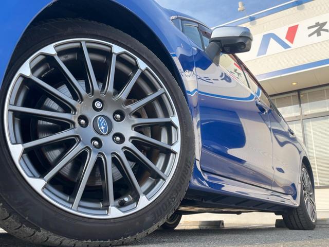 �y�����P�W�C���`�A���~�z�C�[���z�O�ςɃ}�b�`���������A���~�z�C�[���𑕒����Ă���܂��B�e��ЊO�A���~�z�C�[����A�X�^�b�h���X�^�C�����戵�����Ă���܂��B���񂲑��k����������