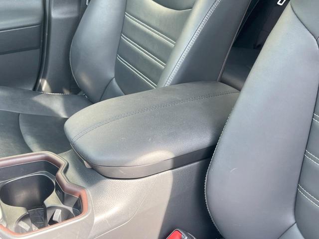 ＲＡＶ４ Ｇ　Ｚパッケージ　４ＷＤ　モデリスタフルエアロ　純正９型ＳＤナビ　バックカメラ　衝突被害軽減　レーダークルーズ　禁煙車　電動リアゲート　パワーシート　コーナーセンサー　スマートキー　ＬＥＤヘッド　ビルトインＥＴＣ（41枚目）