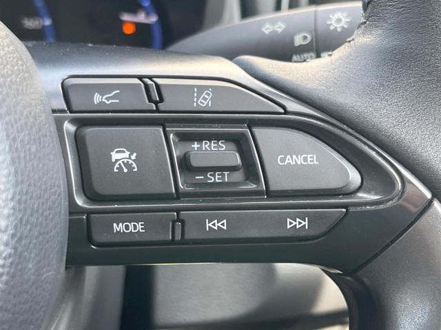 ヤリスクロス ハイブリッドＺ　全周囲カメラ　衝突被害軽減システム　レーダークルーズ　禁煙車　パワーシート　コーナーセンサー　スマートキー　ＬＥＤヘッド　ビルトインＥＴＣ　純正１８インチアルミ　オートハイビーム　車線逸脱警報（5枚目）