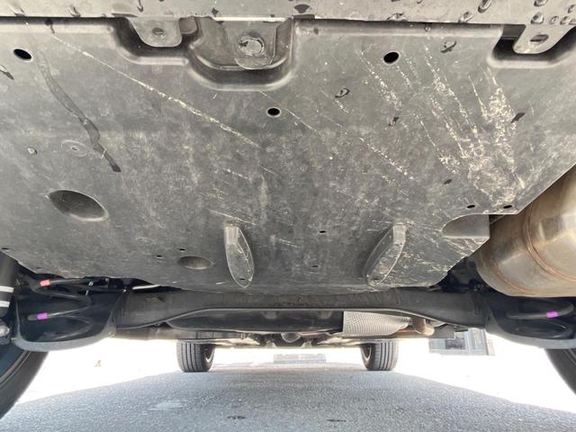 ヤリスクロス ハイブリッドＺ　全周囲カメラ　衝突被害軽減システム　レーダークルーズ　禁煙車　パワーシート　コーナーセンサー　スマートキー　ＬＥＤヘッド　ビルトインＥＴＣ　純正１８インチアルミ　オートハイビーム　車線逸脱警報（19枚目）