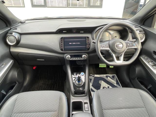 キックス X 全周囲カメラ 衝突被害軽減システム レーダークルーズ 禁煙車 コーナーセンサー スマートキー LEDヘッド ビルトインETC 純正17インチアルミ 車線逸脱警報 オートライト オートエアコン(2枚目)