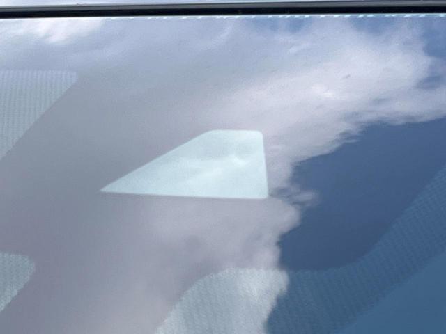 キックス X 全周囲カメラ 衝突被害軽減システム レーダークルーズ 禁煙車 コーナーセンサー スマートキー LEDヘッド ビルトインETC 純正17インチアルミ 車線逸脱警報 オートライト オートエアコン(3枚目)