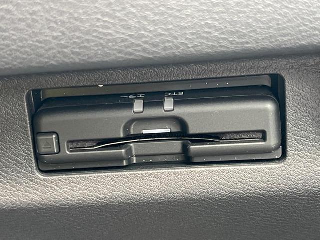 キックス X 全周囲カメラ 衝突被害軽減システム レーダークルーズ 禁煙車 コーナーセンサー スマートキー LEDヘッド ビルトインETC 純正17インチアルミ 車線逸脱警報 オートライト オートエアコン(7枚目)