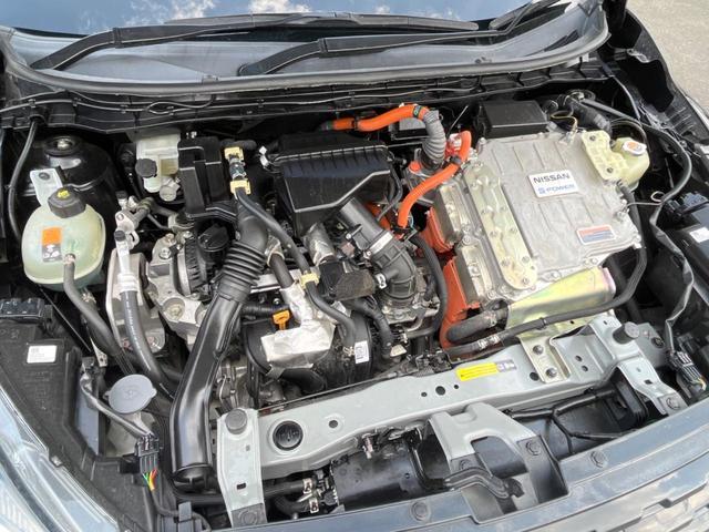 キックス X 全周囲カメラ 衝突被害軽減システム レーダークルーズ 禁煙車 コーナーセンサー スマートキー LEDヘッド ビルトインETC 純正17インチアルミ 車線逸脱警報 オートライト オートエアコン(18枚目)