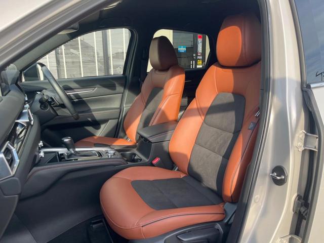ＣＸ－５ ＸＤ　レトロスポーツエディション　ディーゼル（軽油）　純正１０．２５型ＳＤナビ　全周囲カメラ　ＢＯＳＥサウンド　衝突被害軽減システム　レーダークルーズ　禁煙車　電動リアゲート　ハーフレザーシート　パワーシート　コーナーセンサー（35枚目）