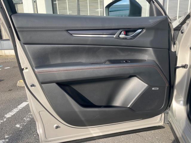 ＣＸ－５ ＸＤ　レトロスポーツエディション　ディーゼル（軽油）　純正１０．２５型ＳＤナビ　全周囲カメラ　ＢＯＳＥサウンド　衝突被害軽減システム　レーダークルーズ　禁煙車　電動リアゲート　ハーフレザーシート　パワーシート　コーナーセンサー（43枚目）