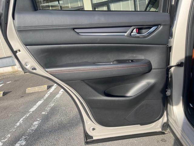 ＣＸ－５ ＸＤ　レトロスポーツエディション　ディーゼル（軽油）　純正１０．２５型ＳＤナビ　全周囲カメラ　ＢＯＳＥサウンド　衝突被害軽減システム　レーダークルーズ　禁煙車　電動リアゲート　ハーフレザーシート　パワーシート　コーナーセンサー（45枚目）
