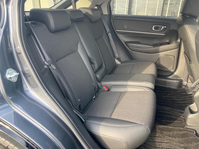 ヴェゼル ｅ：ＨＥＶ　Ｚ　純正９型ナビ　バックカメラ　ホンダセンシング　禁煙車　電動リアゲート　ハーフレザーシート（合皮）　シートヒーター　ドラレコ　シーケンシャルターンランプ　ブラインドスポットモニター　スマートキー　ＥＴＣ（10枚目）
